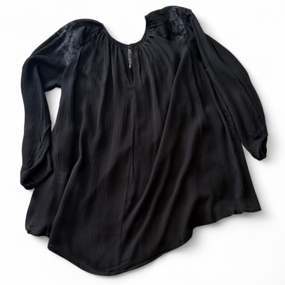 Spliced Lace Top - Picture 4 of 16